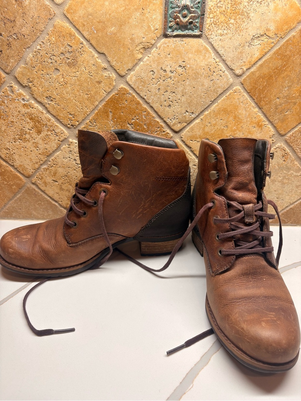 Merrell Women’s Brown Leather Lace-Up Ankle Boots